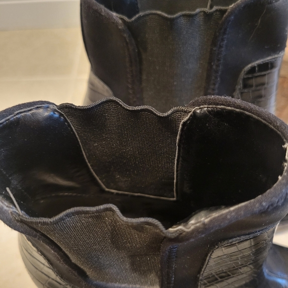 Charles David Grady Platform Booties - Picture 6 of 6